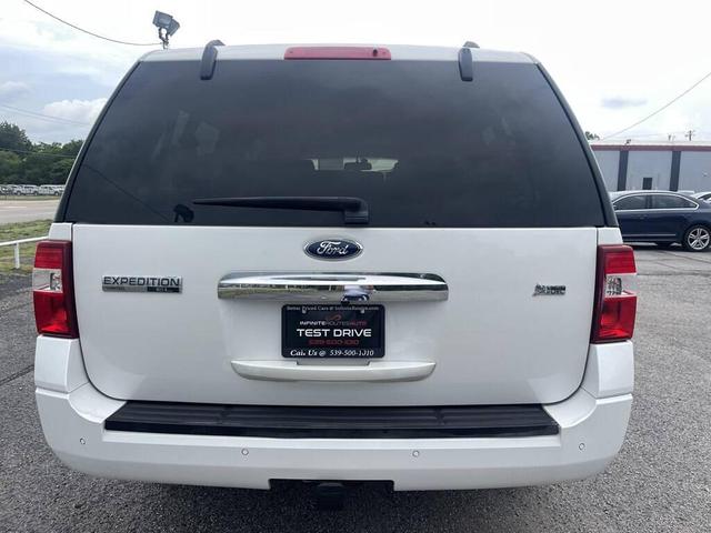 Photo of 2013 White Platinum Metallic Tri-Coat Ford Expedition EL