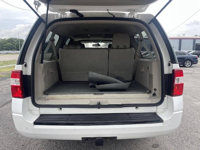 Photo of 2013 White Platinum Metallic Tri-Coat Ford Expedition EL