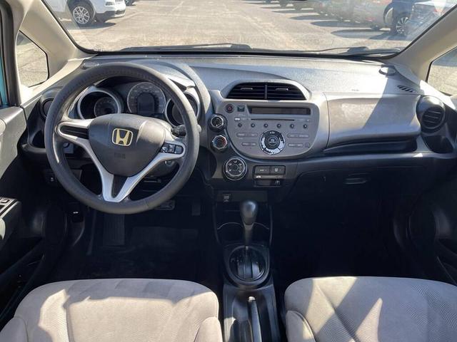 Photo of 2013 BLUE Honda Fit