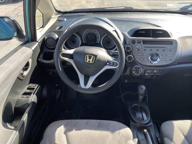 Photo of 2013 BLUE Honda Fit