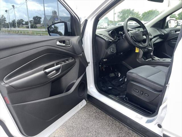 Photo of 2017 WHITE Ford Escape