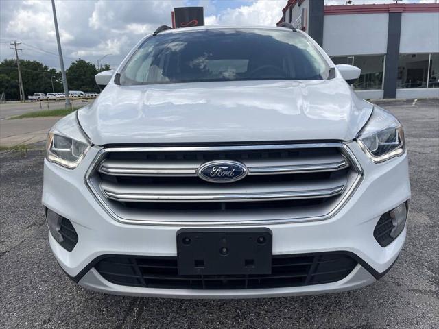 Photo of 2017 WHITE Ford Escape