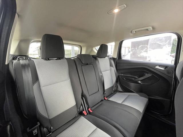 Photo of 2017 WHITE Ford Escape