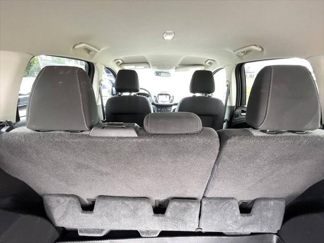 Photo of 2017 WHITE Ford Escape