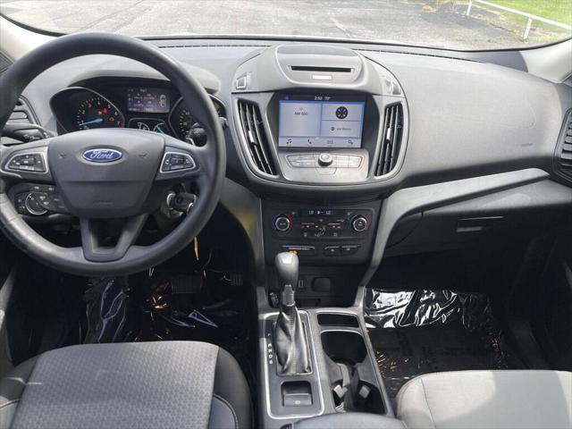 Photo of 2017 WHITE Ford Escape