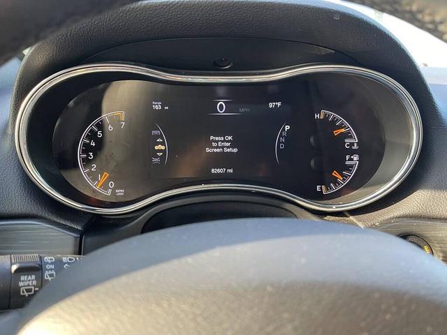 Photo of 2019 Granite Crystal Metallic Clearcoat Jeep Grand Cherokee