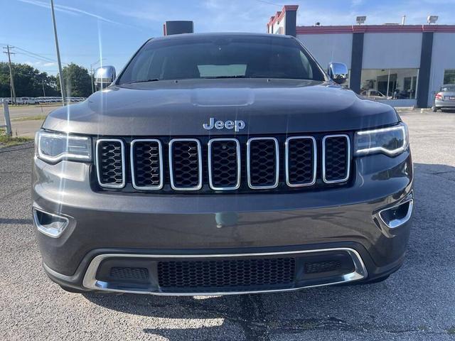 Photo of 2019 Granite Crystal Metallic Clearcoat Jeep Grand Cherokee