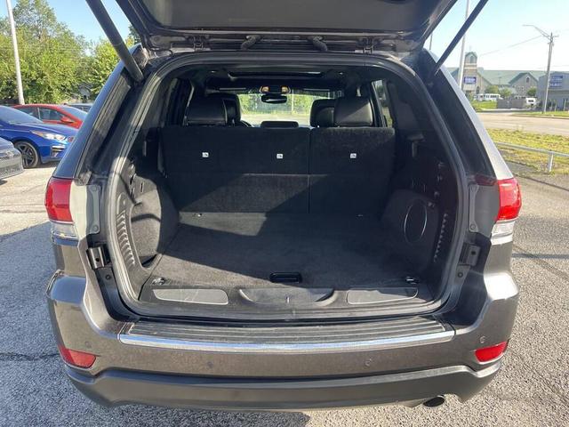Photo of 2019 Granite Crystal Metallic Clearcoat Jeep Grand Cherokee
