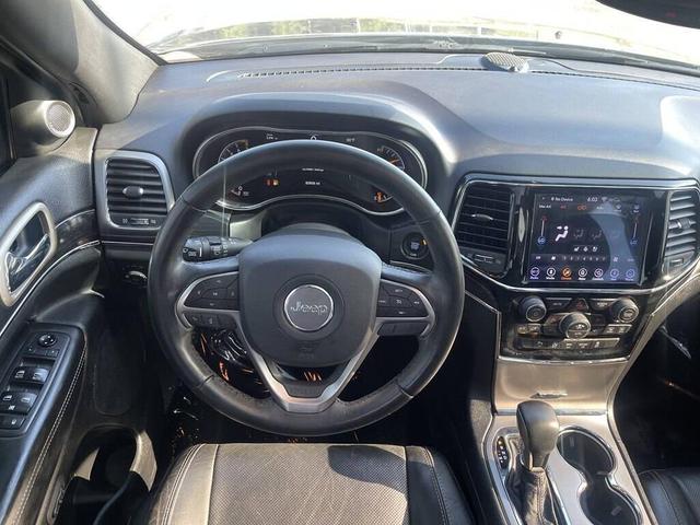 Photo of 2019 Granite Crystal Metallic Clearcoat Jeep Grand Cherokee