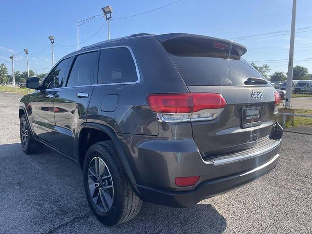 Photo of 2019 Granite Crystal Metallic Clearcoat Jeep Grand Cherokee