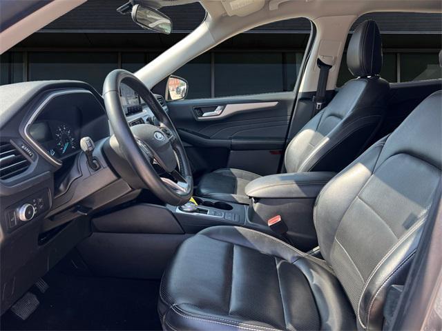 Photo of 2022 Gray Metallic Ford Escape