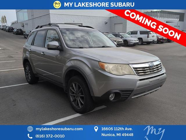 Photo of 2010 Steel Silver Metallic Subaru Forester