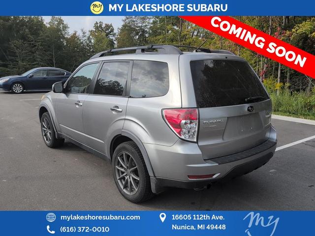 Photo of 2010 Steel Silver Metallic Subaru Forester