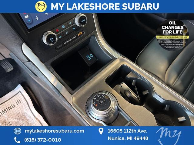 Photo of 2024 Agate Black Metallic Ford Edge