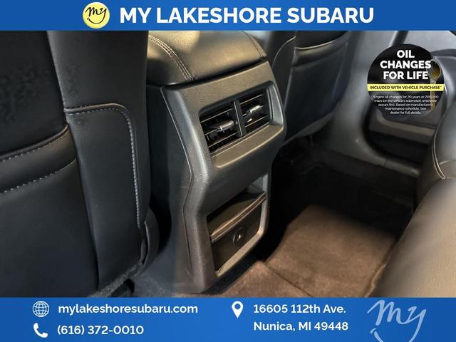 Photo of 2024 Agate Black Metallic Ford Edge