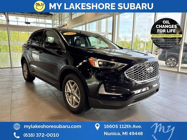 Photo of 2024 Agate Black Metallic Ford Edge