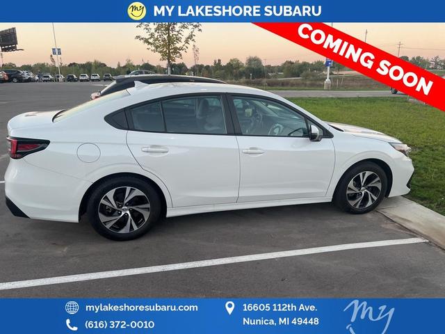 Photo of 2023 Crystal White Pearl Subaru Legacy