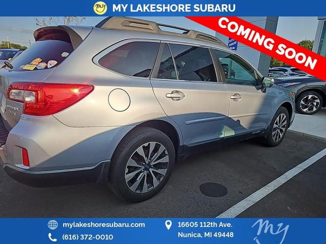 Photo of 2015 Ice Silver Metallic Subaru Outback