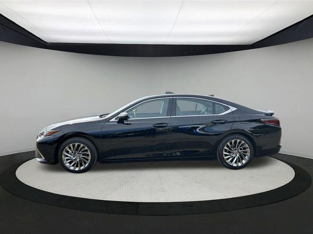 Photo of 2025 Obsidian Lexus ES 350