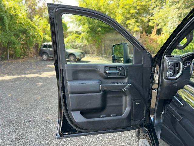 Photo of 2023 Ebony Twilight Metallic GMC Sierra 2500