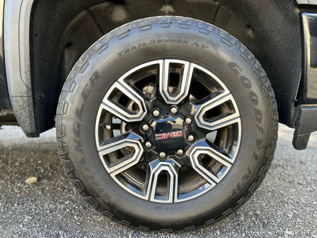 Photo of 2023 Ebony Twilight Metallic GMC Sierra 2500