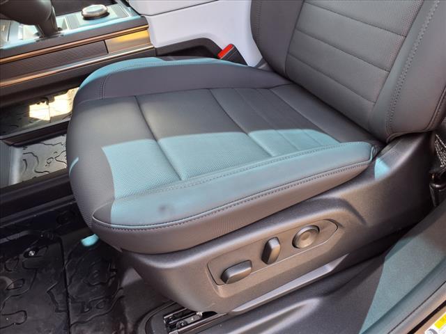 Photo of 2025 Void Black GMC HUMMER EV Pickup
