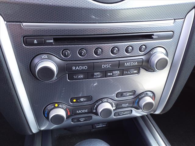 Photo of 2020 Caspian Blue Metallic Nissan Pathfinder