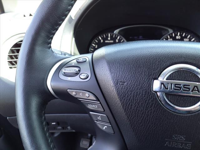 Photo of 2020 Caspian Blue Metallic Nissan Pathfinder