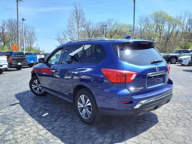 Photo of 2020 Caspian Blue Metallic Nissan Pathfinder