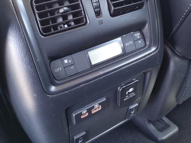 Photo of 2020 Caspian Blue Metallic Nissan Pathfinder