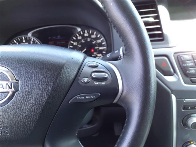 Photo of 2020 Caspian Blue Metallic Nissan Pathfinder