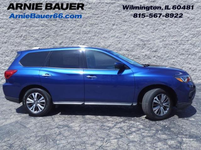 Photo of 2020 Caspian Blue Metallic Nissan Pathfinder