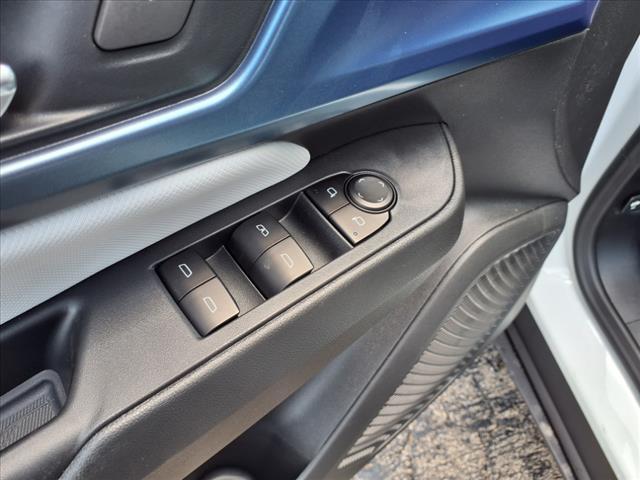 Photo of 2025 Summit White Chevrolet Equinox EV