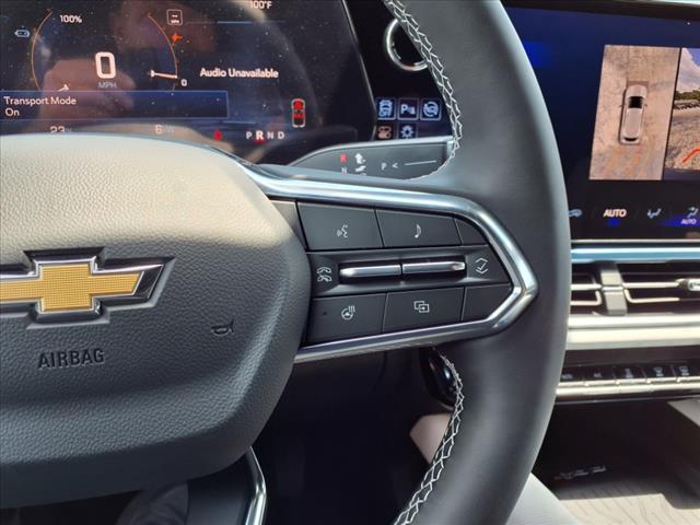 Photo of 2025 Summit White Chevrolet Equinox EV