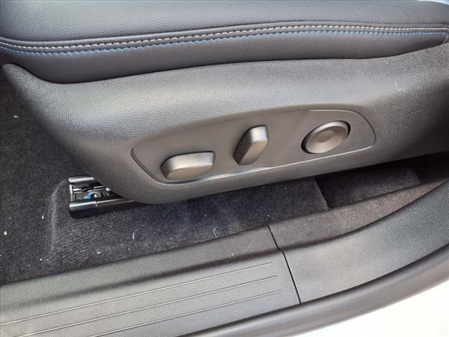 Photo of 2025 Summit White Chevrolet Equinox EV