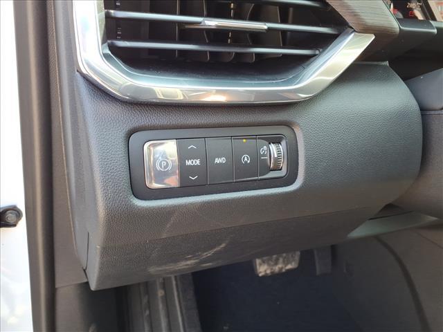 Photo of 2026 Glacier White Tricoat GMC Acadia