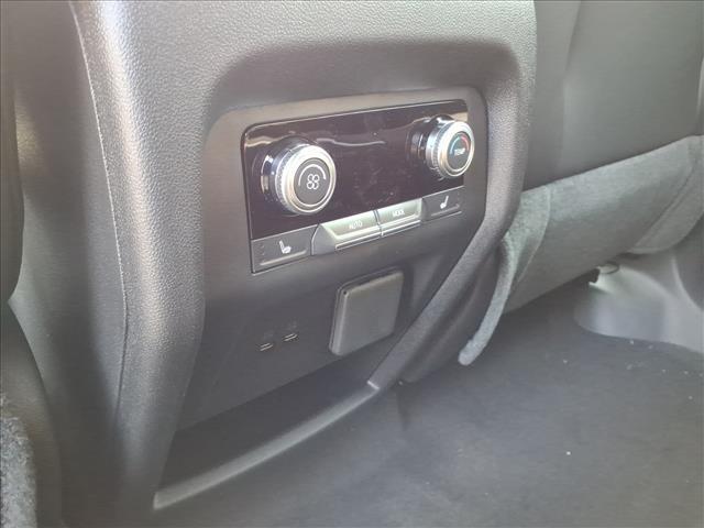 Photo of 2026 Glacier White Tricoat GMC Acadia