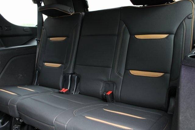 Photo of 2022 Summit White GMC Yukon