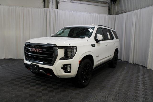 Photo of 2022 Summit White GMC Yukon