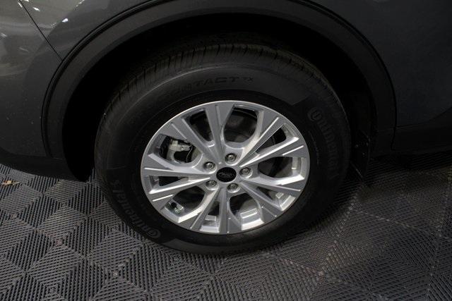 Photo of 2025 Gray Metallic Ford Escape