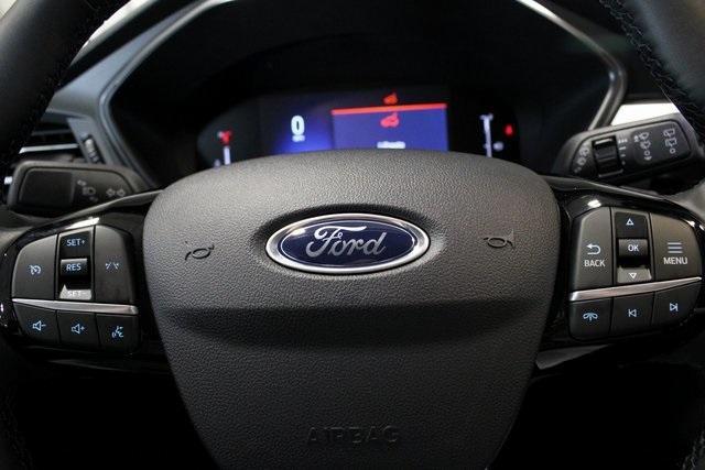Photo of 2025 Gray Metallic Ford Escape