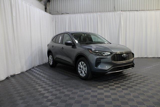 Photo of 2025 Gray Metallic Ford Escape