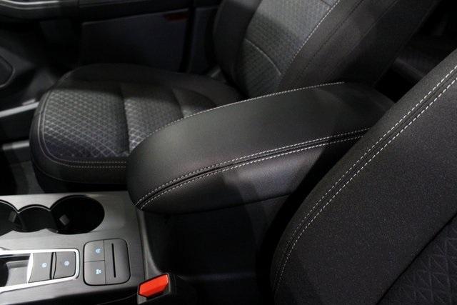 Photo of 2025 Gray Metallic Ford Escape