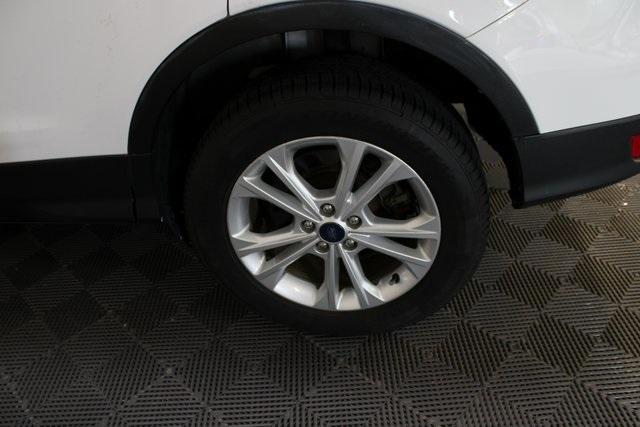 Photo of 2018 Oxford White Ford Escape