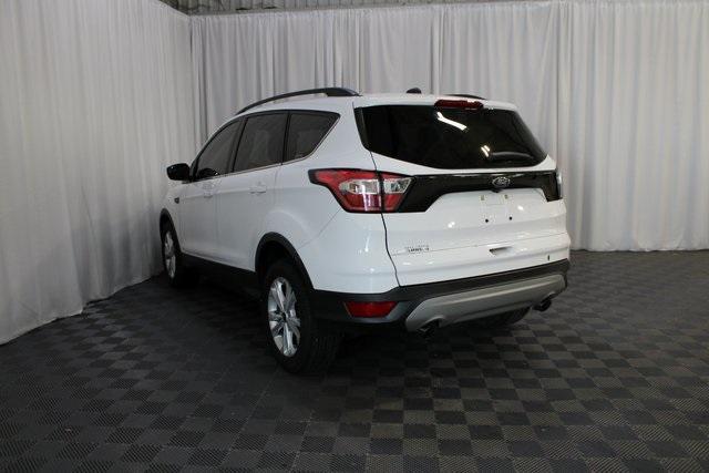 Photo of 2018 Oxford White Ford Escape