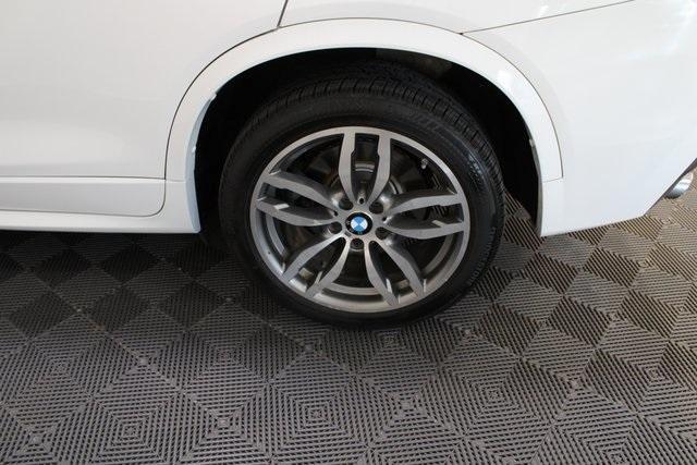 Photo of 2017 Alpine White BMW X4