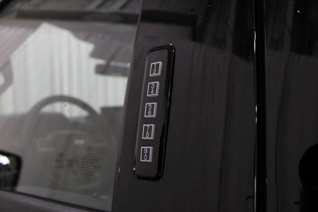 Photo of 2025 Oxford White Ford F-150 Lightning