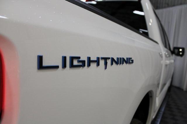 Photo of 2025 Oxford White Ford F-150 Lightning