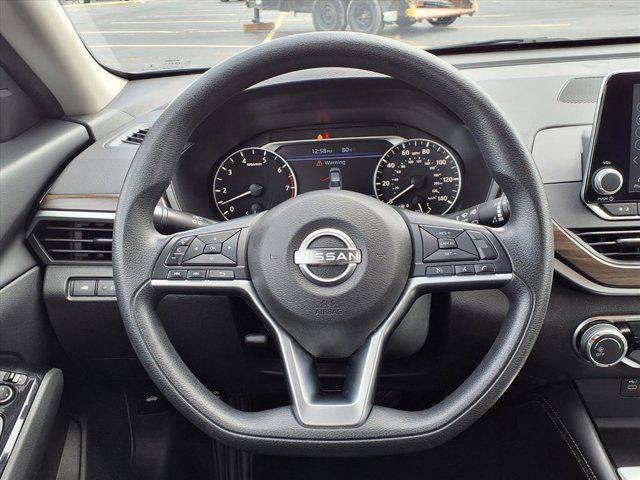 Photo of 2023 Super Black Nissan Altima