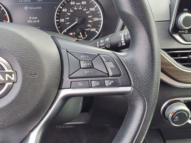 Photo of 2023 Super Black Nissan Altima